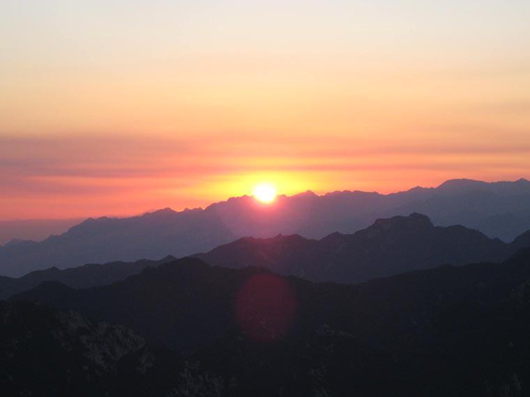 华山日出风情图片
