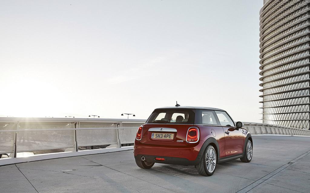 2015款Mini Cooper桌面壁纸