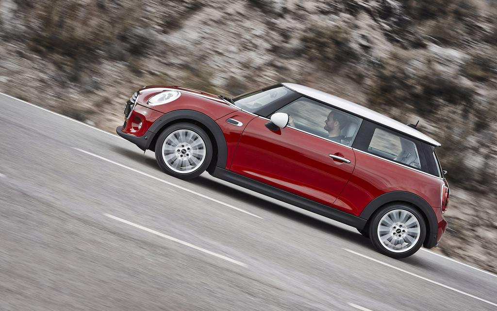 2015款Mini Cooper桌面壁纸