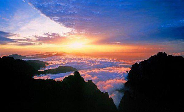 黄山光明顶日出图片