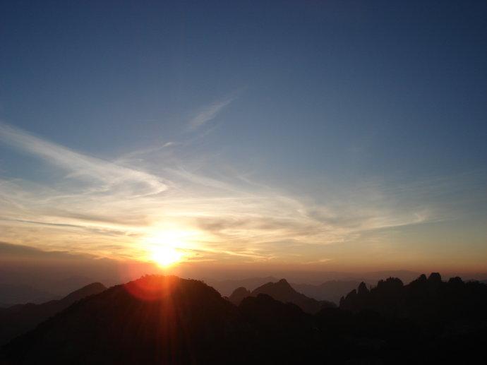 黄山日出迷人风光图片