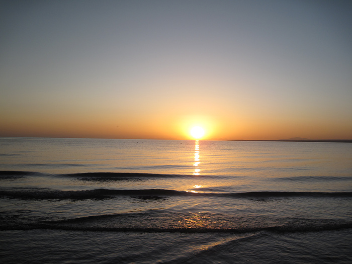 壮丽的青海湖日出图片