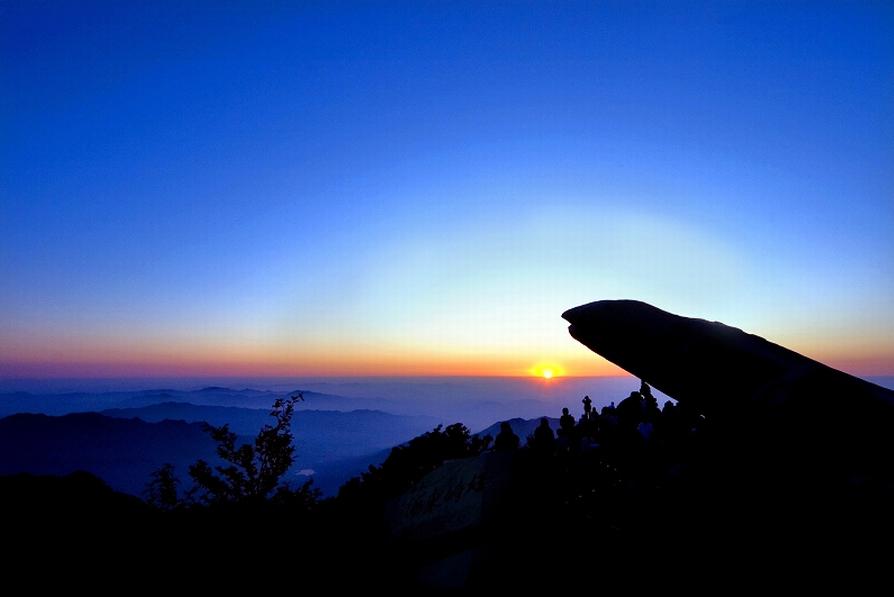 泰山日出摄影图片