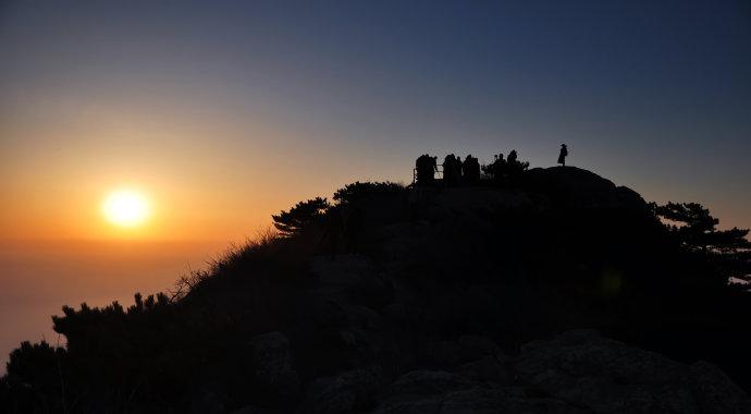 泰山日出唯美景色图片