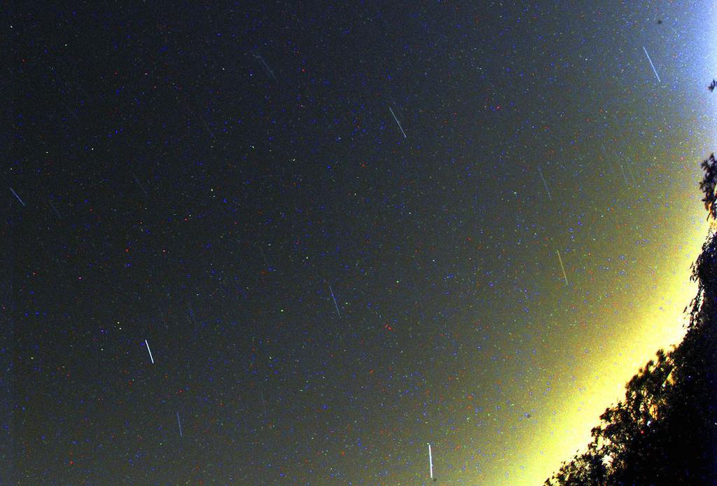 浪漫七夕夜流星雨图片