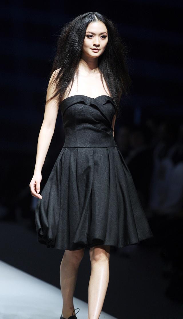 中国时装抢眼模特李超图片