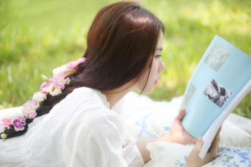 如花的唯美女孩图片