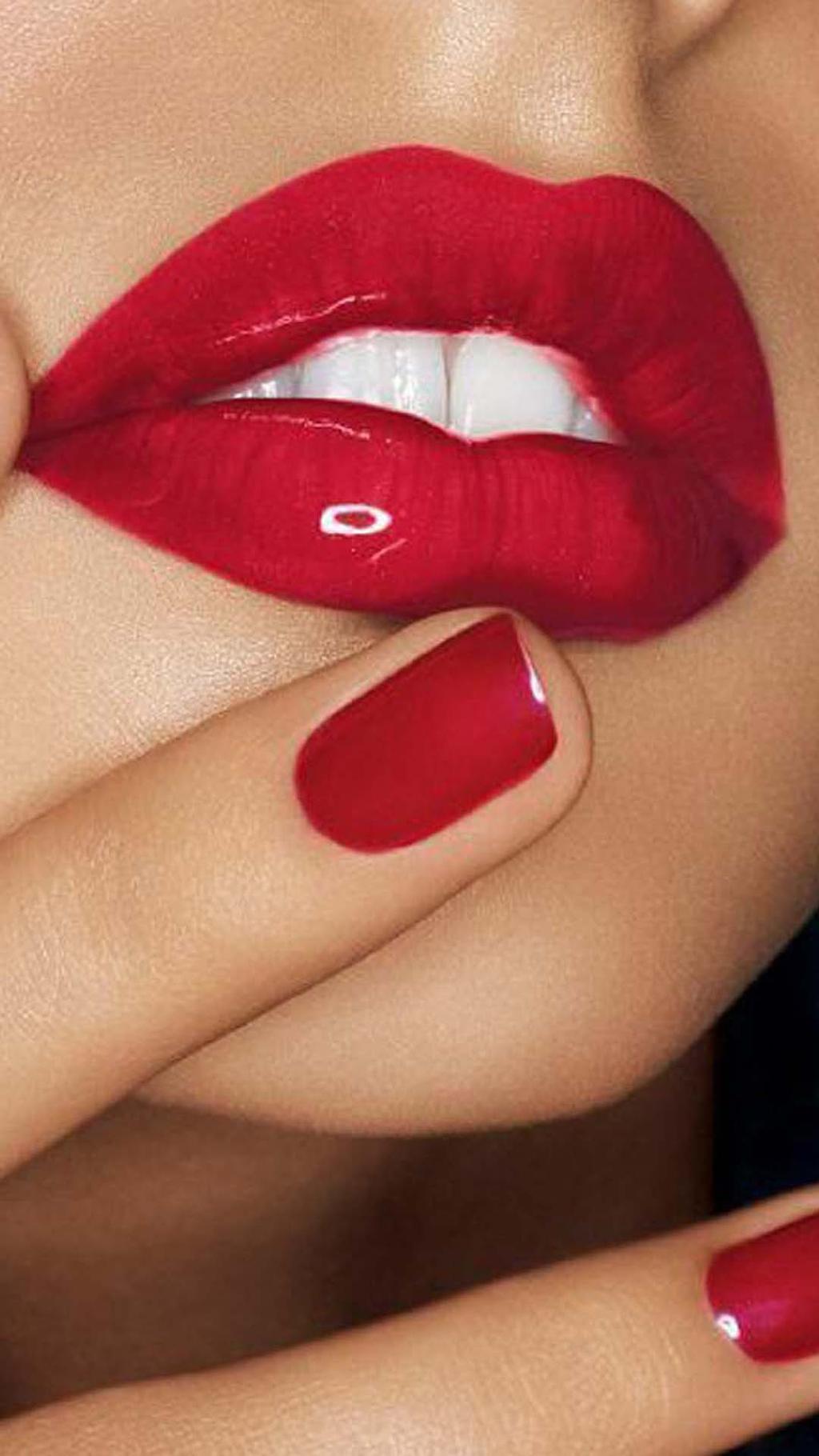 非主流红唇手机壁纸