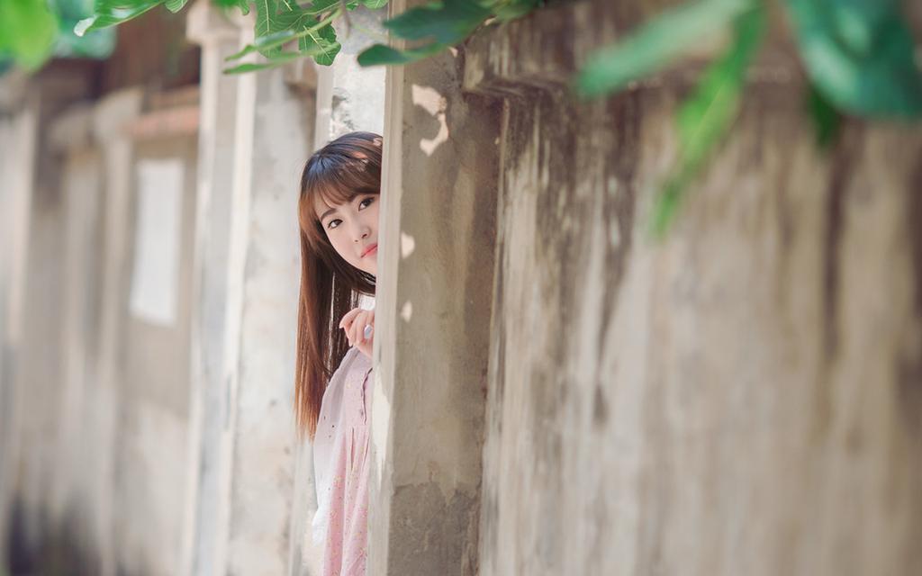 森系美女户外写真壁纸