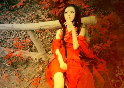 古装红衣美女图片