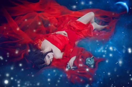 古装红衣美女图片