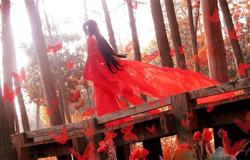 古装红衣美女图片