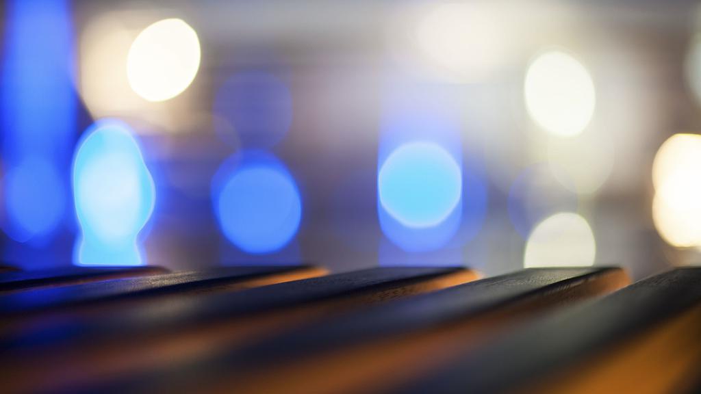 win10官方设计壁纸