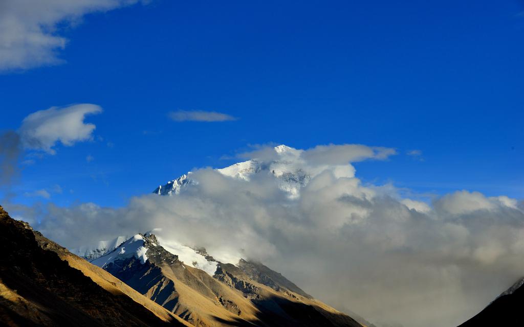 西藏珠穆朗玛峰