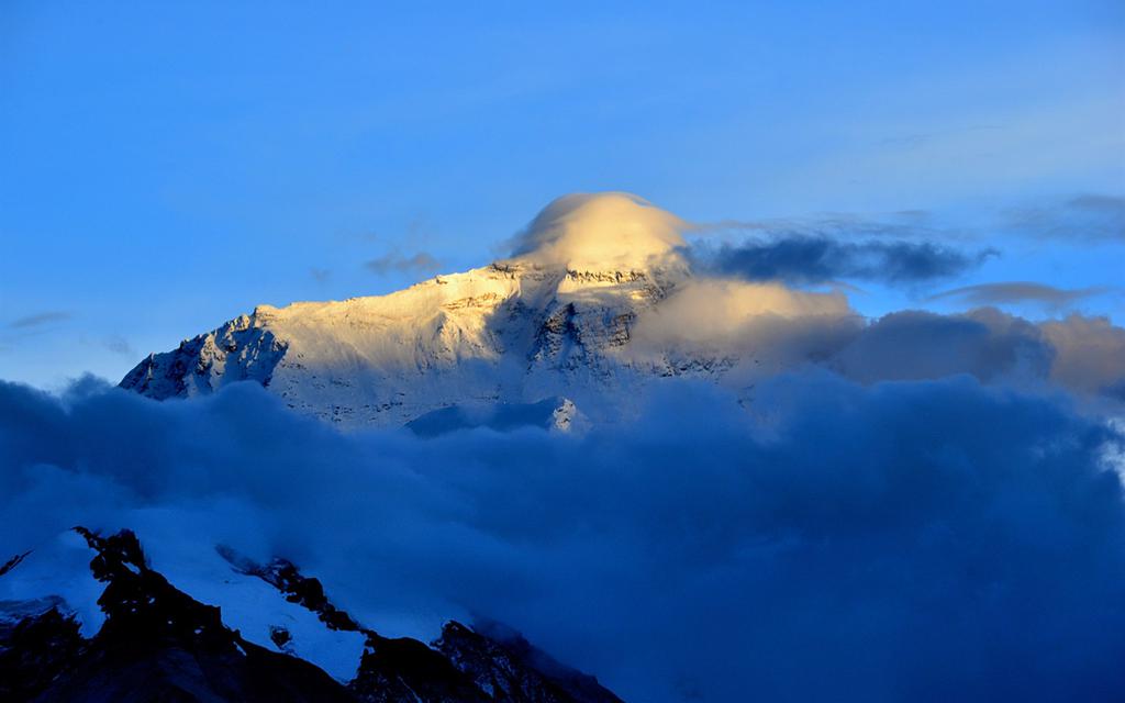 西藏珠穆朗玛峰