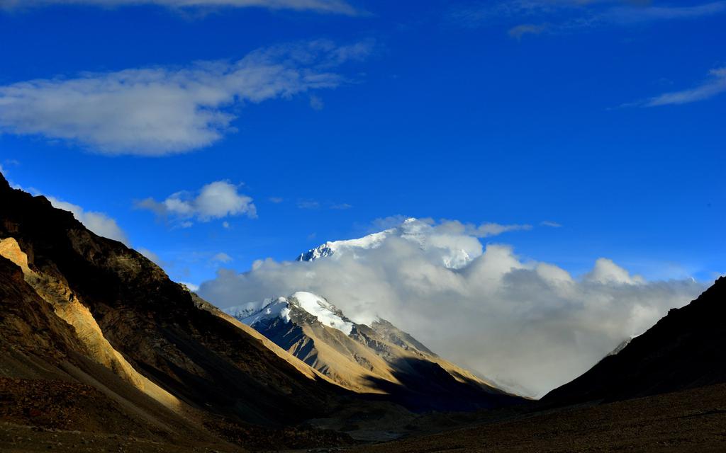 西藏珠穆朗玛峰