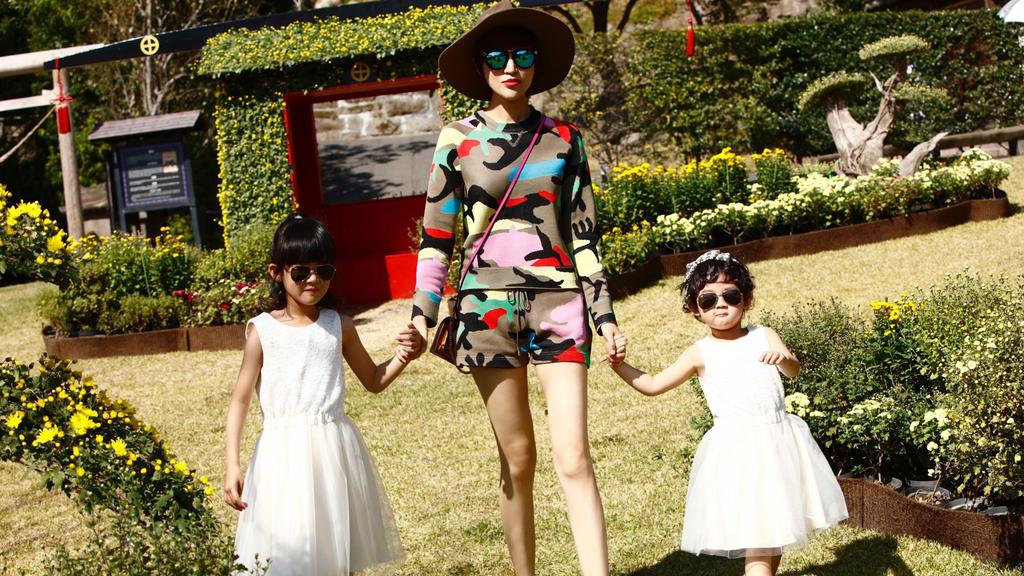 陆毅全家福温馨写真