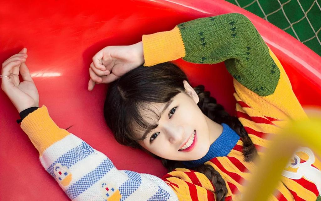 青春活力少女秋日写真