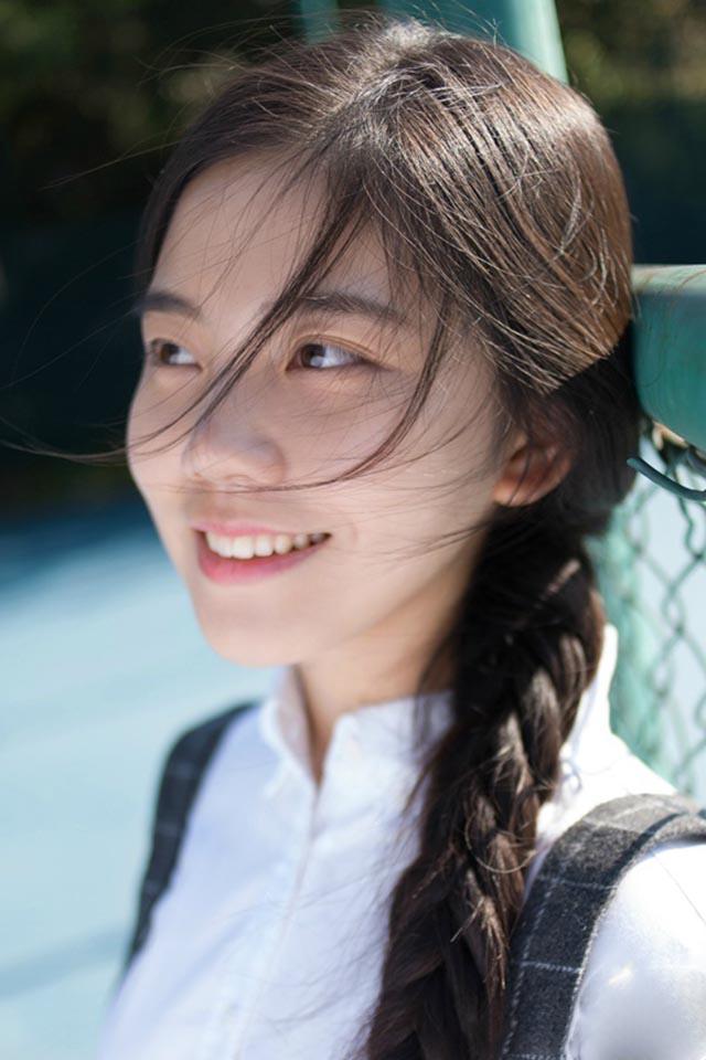 复古格子裙少女写真