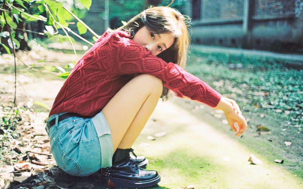 红毛美女衣清新写真