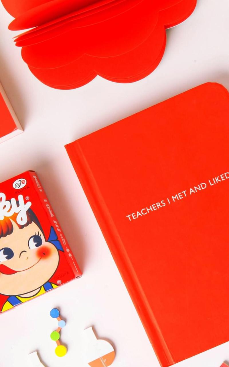 简约的红色图片