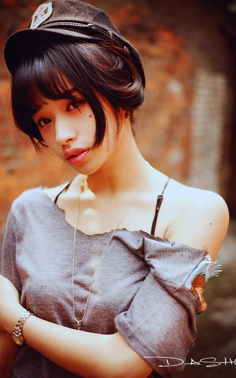 短发美女帅气写真