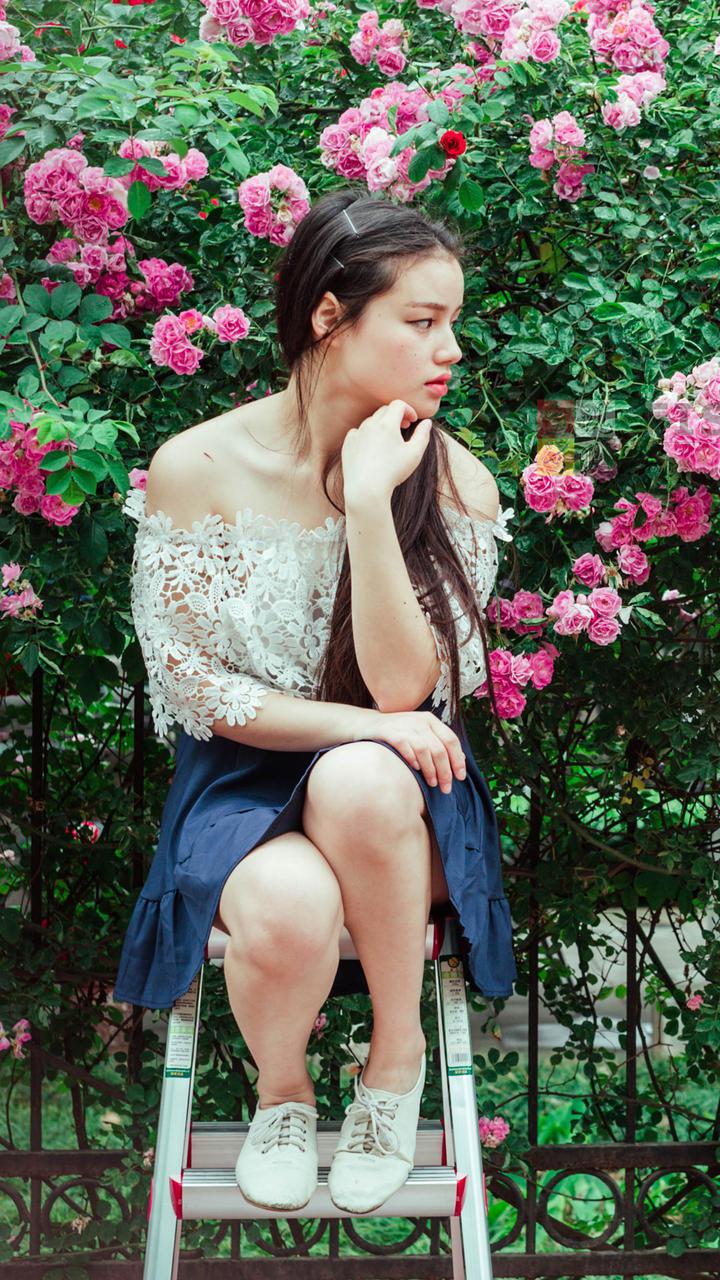 静听花开的少女