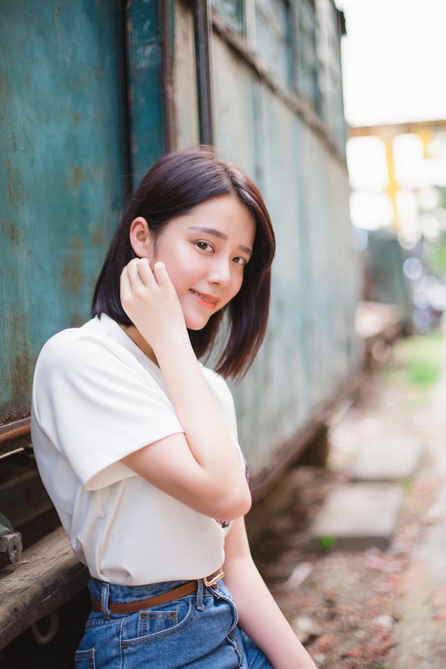 漂亮女生唯美侧脸