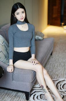 于小小姐紧身性感写真-4