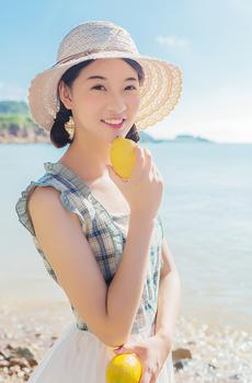 夏日美女海边治愈系