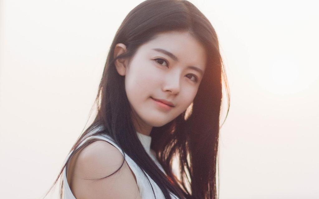 文艺美女空旷户外写真