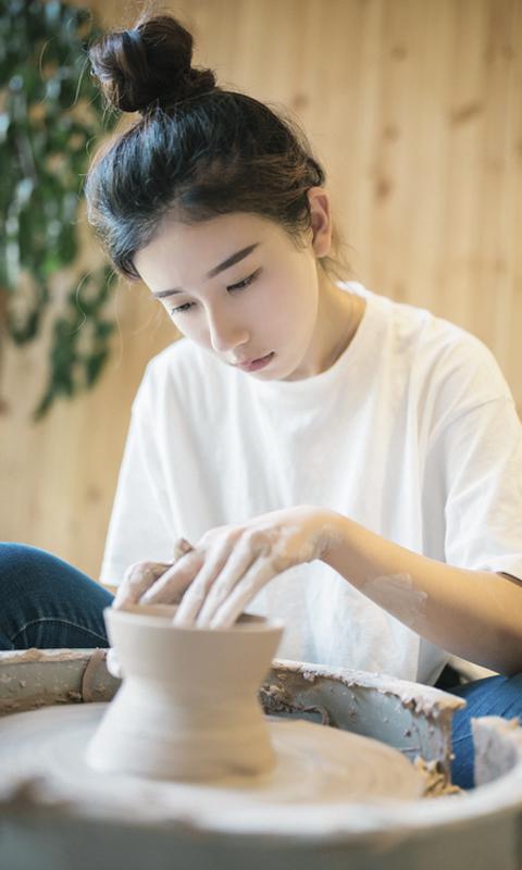 陶艺白衣美女写真