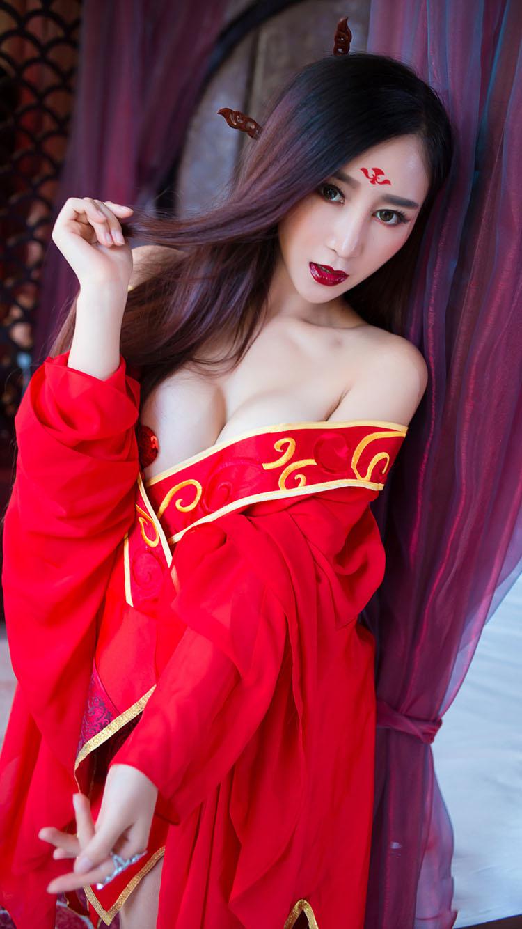 邹晶晶cos花千骨妖神