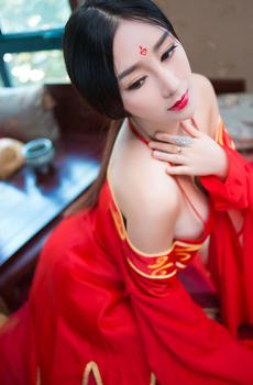 邹晶晶cos花千骨妖神-5