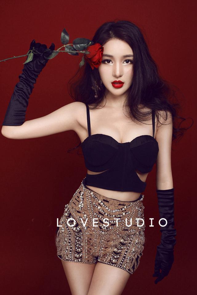 气质美女优雅性感写真