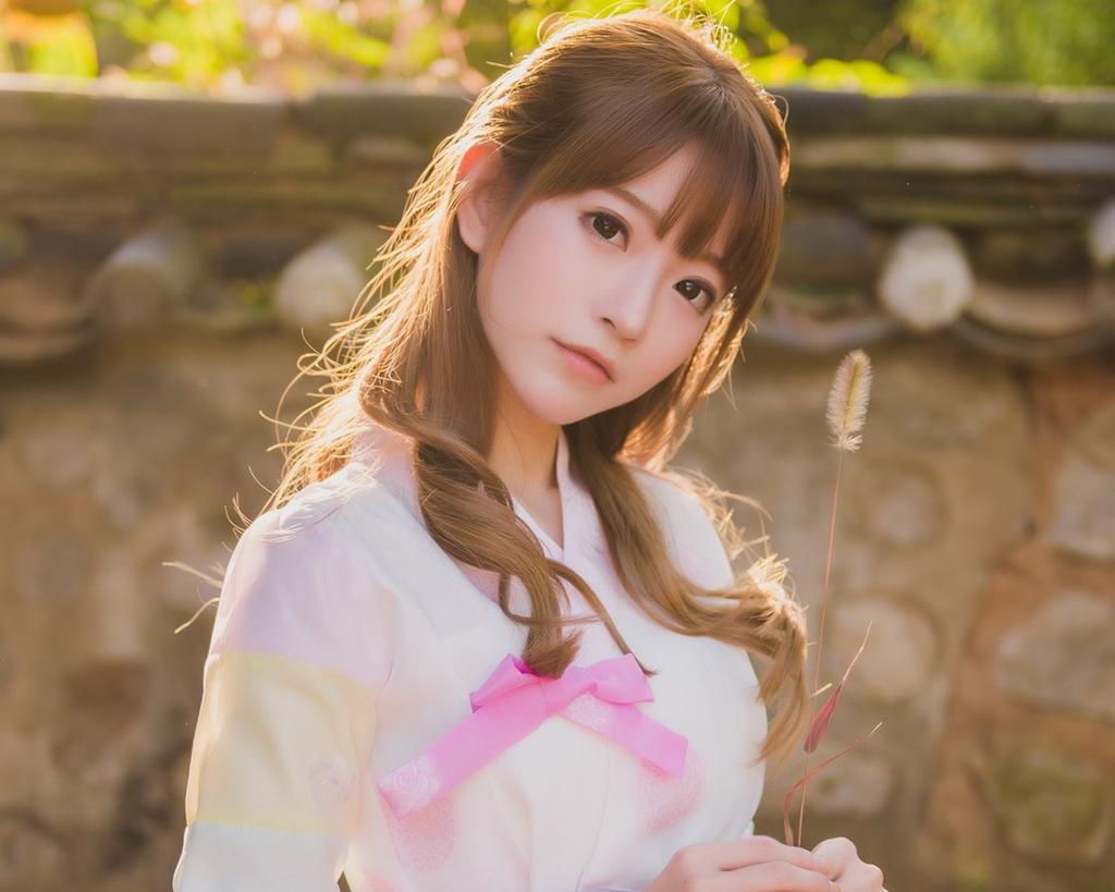 甜美女生yurisa可爱写真