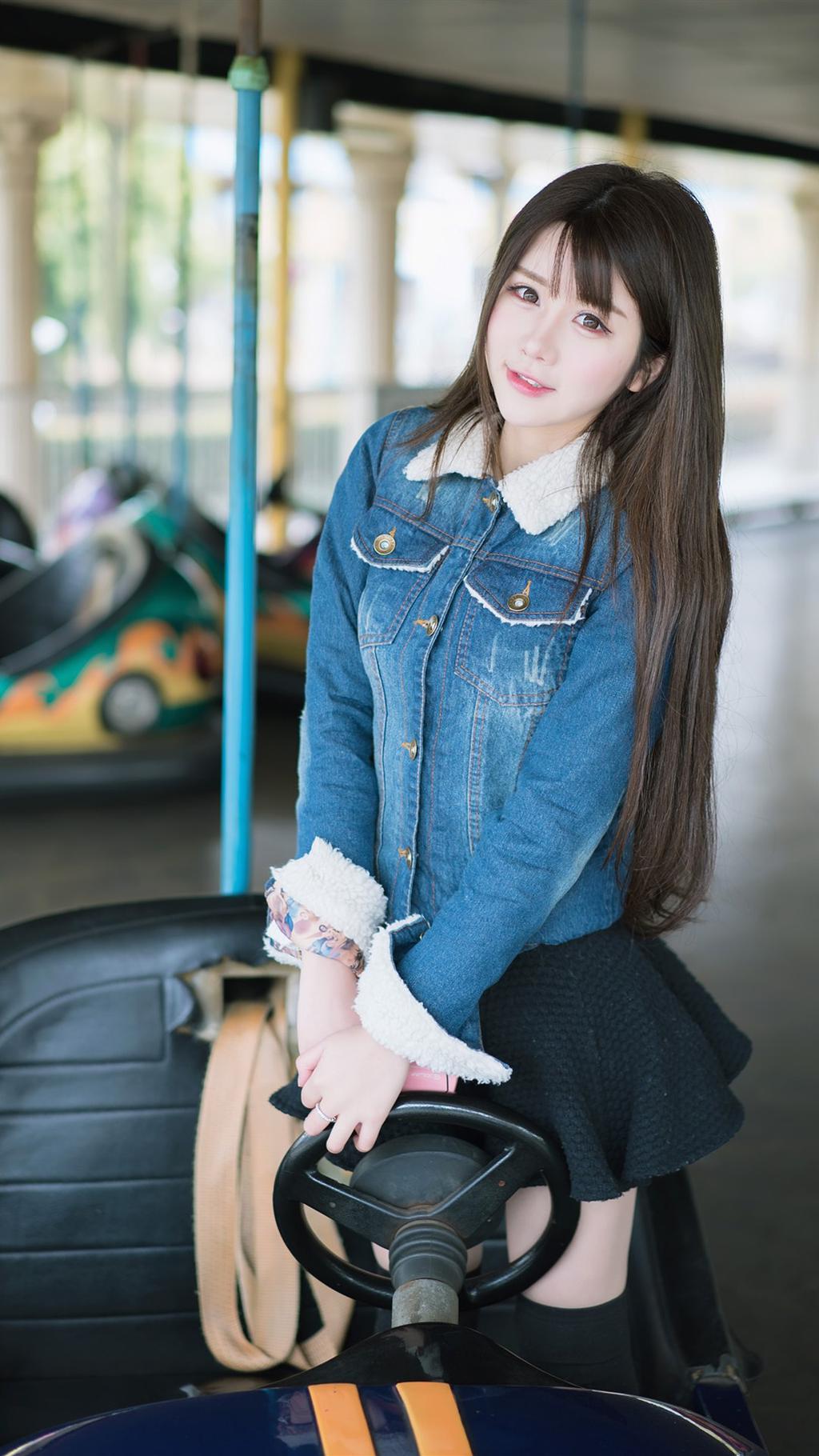 甜美美女户外写真