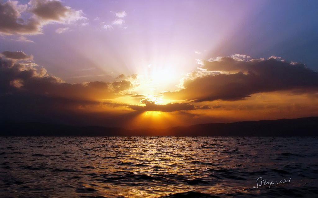 奥赫里德湖的夕阳