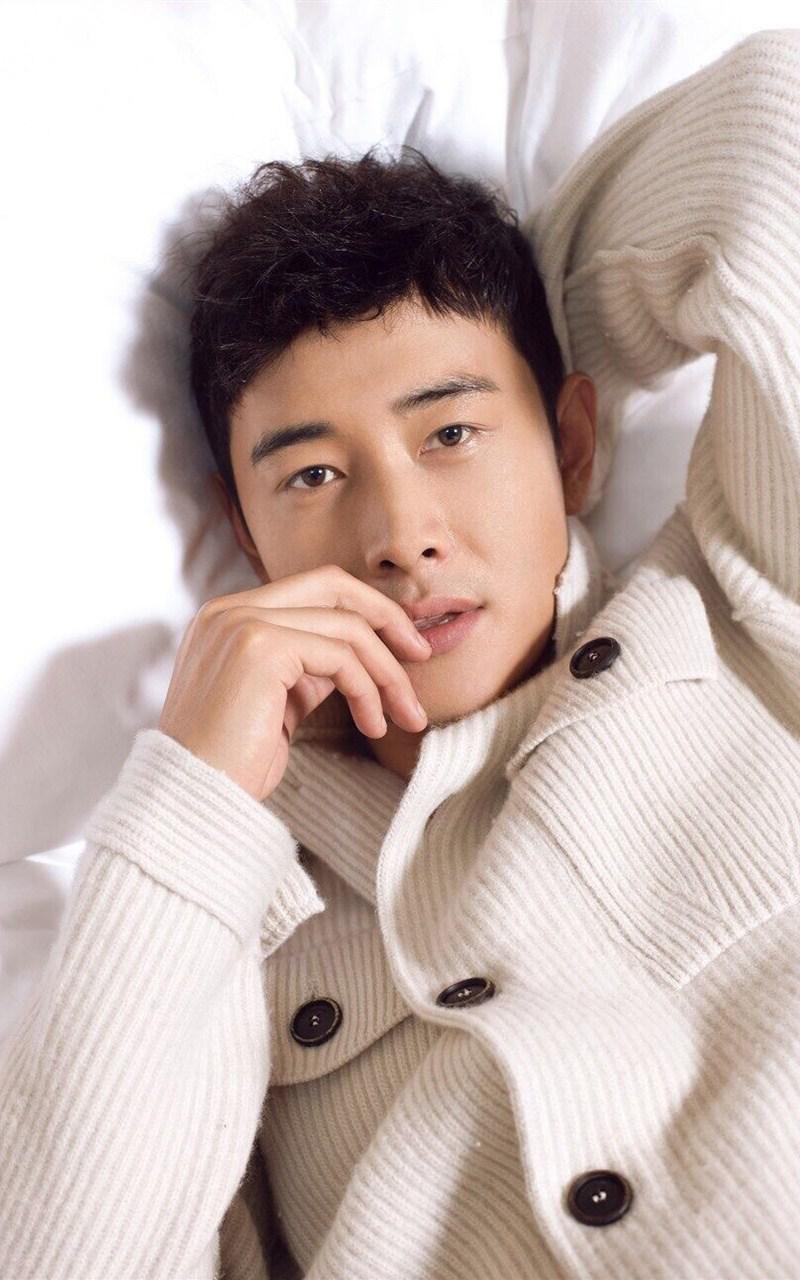 魅力型男罗晋时尚写真