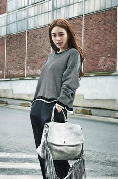 ​韩艺瑟巴黎写真-5