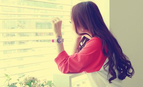 美如画的女生背影