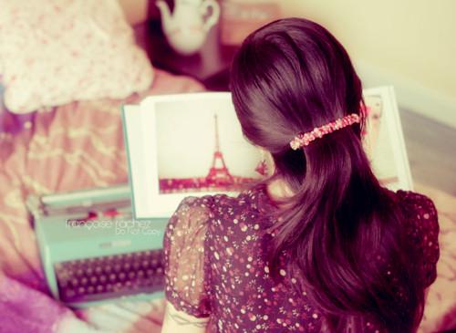 美如画的女生背影