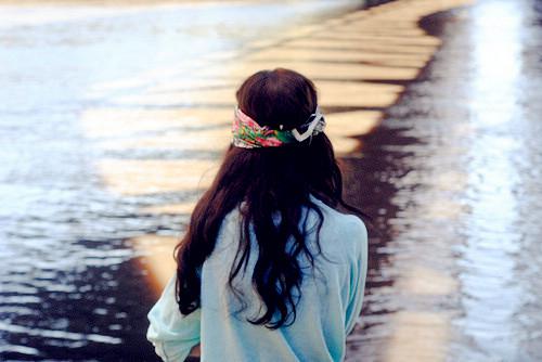 美如画的女生背影