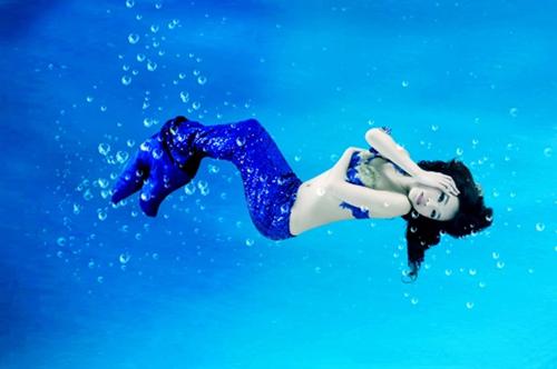 身姿妖娆的鱼美人