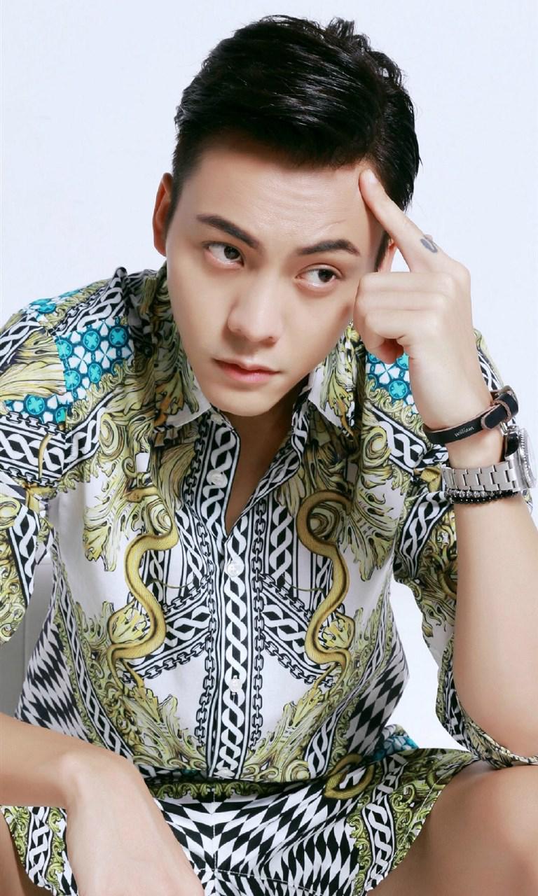 陈伟霆帅气写真