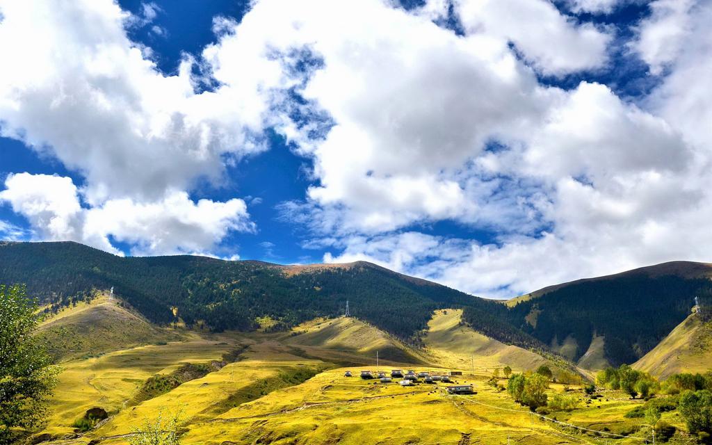 ​康定县新都桥美丽的风景