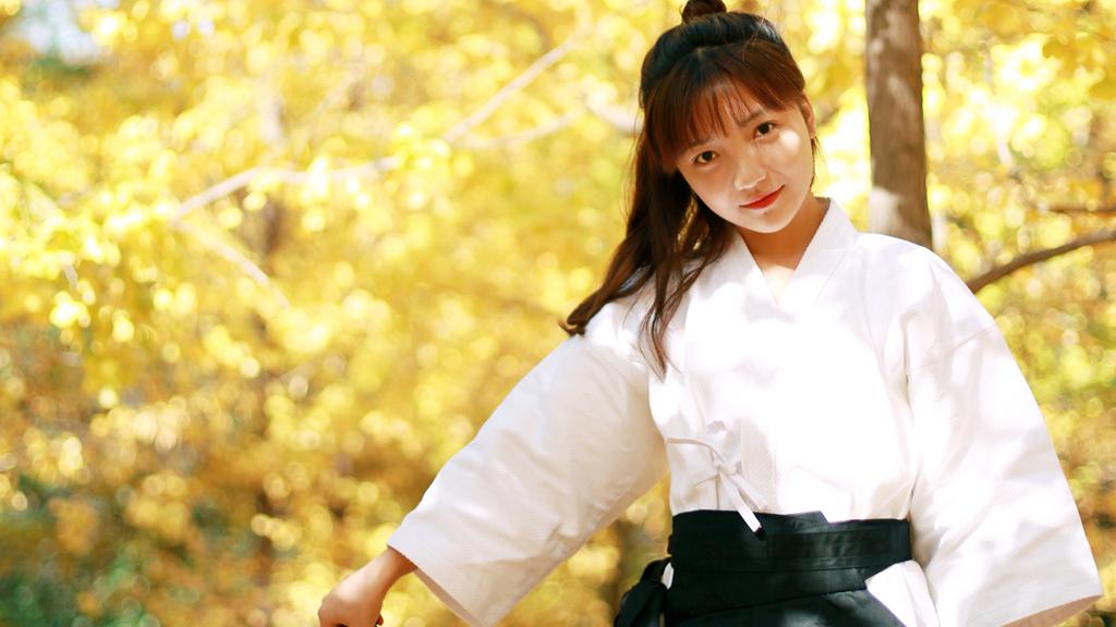 清纯剑道服美女