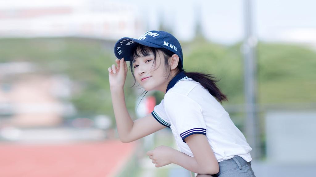 钟灵毓秀制服美女