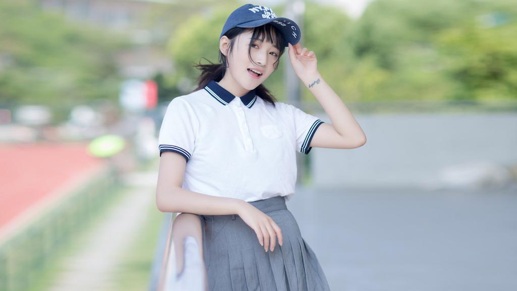 钟灵毓秀制服美女