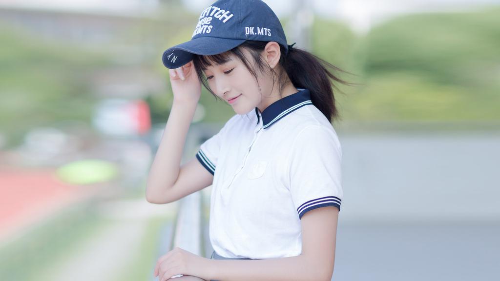 钟灵毓秀制服美女